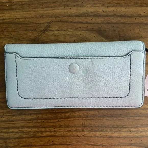 NWT MARC JACOBS LIGHT GREY GENUINE Leather Bifold Wallet Purse MSPR $165 Read - Picture 1 of 14